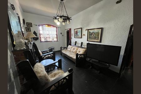 Casa à venda com 600m², 4 quartos e 1 vagaSala