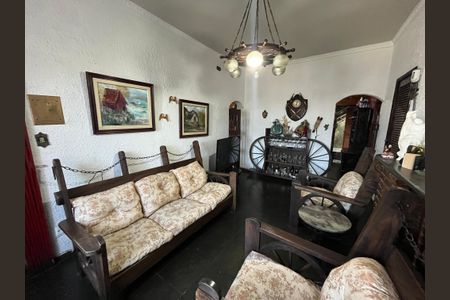 Casa à venda com 600m², 4 quartos e 1 vagaSala