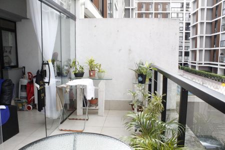 Apartamento à venda com 81m², 2 quartos e 1 vagaVaranda