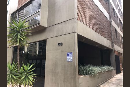 Apartamento para alugar com 222m², 3 quartos e 2 vagasPlaca