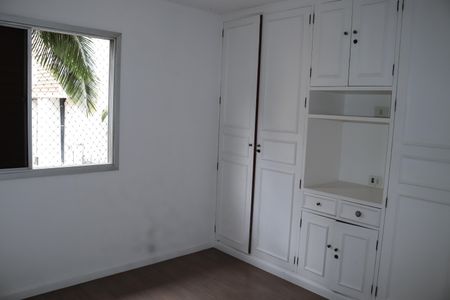 Apartamento para alugar com 222m², 3 quartos e 2 vagasSuíte