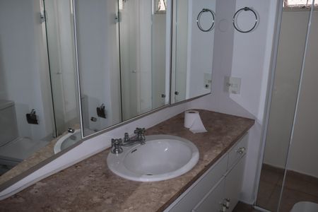 Apartamento para alugar com 222m², 3 quartos e 2 vagasBanheiro Social