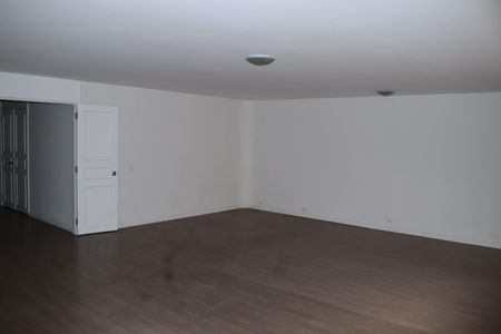 Apartamento para alugar com 222m², 3 quartos e 2 vagasSala