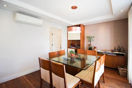 Apartamento à venda com 95m², 2 quartos e 2 vagas Apartamento à venda com 95m², 2 quartos e 2 vagasSala