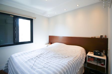 Apartamento à venda com 95m², 2 quartos e 2 vagas Apartamento à venda com 95m², 2 quartos e 2 vagasSuíte