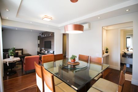 Apartamento à venda com 95m², 2 quartos e 2 vagas Apartamento à venda com 95m², 2 quartos e 2 vagasSala