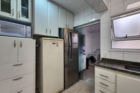 Apartamento à venda com 110m², 3 quartos e 2 vagas Apartamento à venda com 110m², 3 quartos e 2 vagasCozinha