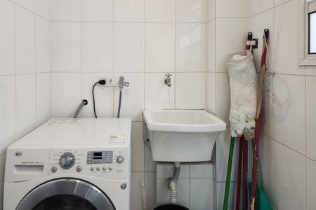 Apartamento à venda com 110m², 3 quartos e 2 vagas Apartamento à venda com 110m², 3 quartos e 2 vagasÁrea de Serviço