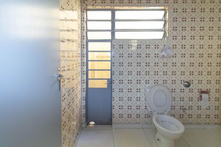 Casa à venda com 128m², 3 quartos e 2 vagasBanheiro