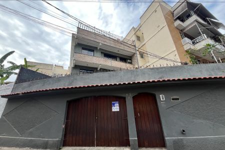 Apartamento para alugar com 80m², 2 quartos e sem vagaFachada