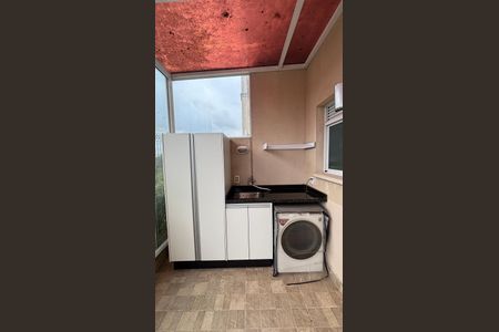 Apartamento à venda com 84m², 3 quartos e 1 vagaÁrea de Serviço