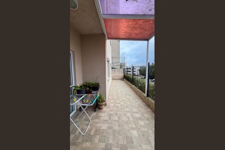 Apartamento à venda com 84m², 3 quartos e 1 vagaÁrea de Serviço