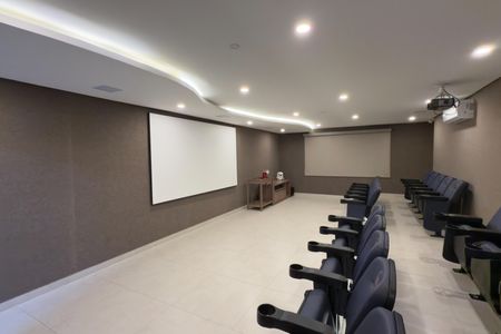 Apartamento para alugar com 90m², 2 quartos e 2 vagasÁrea comum - Cinema