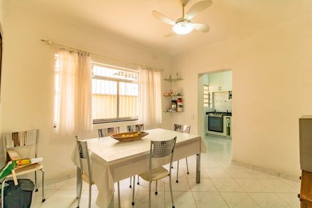 Casa à venda com 158m², 3 quartos e 2 vagas Casa à venda com 158m², 3 quartos e 2 vagasSala de Jantar