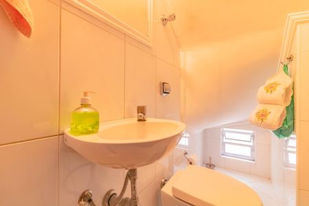 Casa à venda com 158m², 3 quartos e 2 vagas Casa à venda com 158m², 3 quartos e 2 vagasLavabo