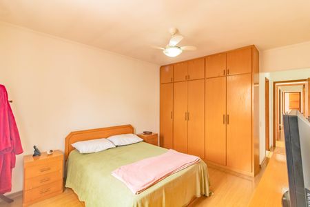 Casa à venda com 158m², 3 quartos e 2 vagas Casa à venda com 158m², 3 quartos e 2 vagasSuíte