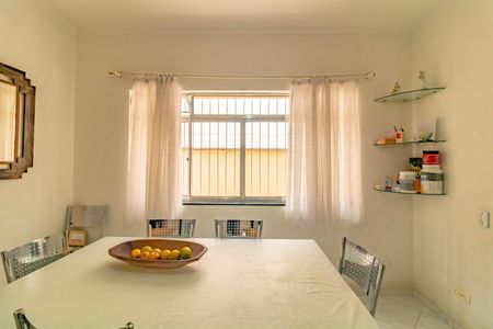 Casa à venda com 158m², 3 quartos e 2 vagas Casa à venda com 158m², 3 quartos e 2 vagasSala de Jantar