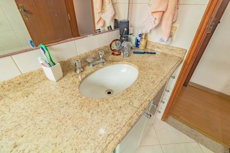 Casa à venda com 158m², 3 quartos e 2 vagas Casa à venda com 158m², 3 quartos e 2 vagasBanheiro da Suíte