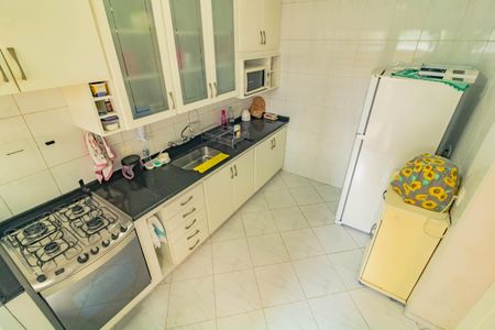 Casa à venda com 158m², 3 quartos e 2 vagas Casa à venda com 158m², 3 quartos e 2 vagasCozinha