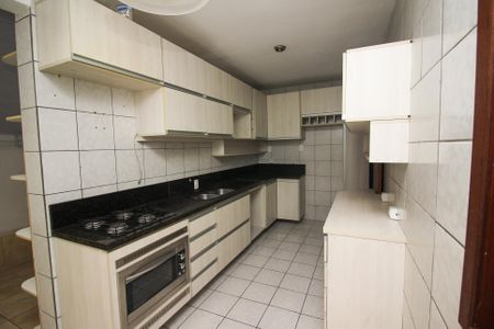 Casa de condomínio à venda com 125m², 3 quartos e 2 vagasCozinha