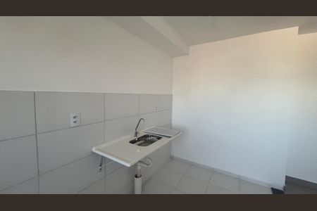 Casa à venda com 48m², 2 quartos e 1 vaga Casa à venda com 48m², 2 quartos e 1 vagaCozinha e Área de Serviço