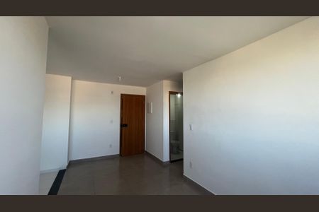 Casa à venda com 48m², 2 quartos e 1 vaga Casa à venda com 48m², 2 quartos e 1 vagaSala