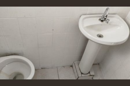 Casa para alugar com 60m², 2 quartos e sem vagaBanheiro