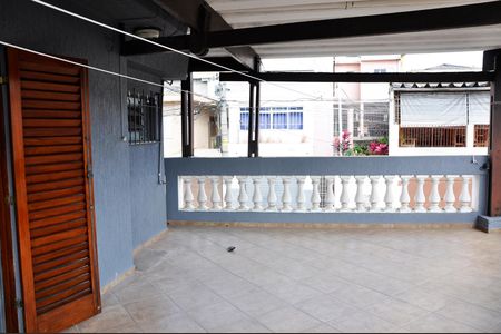 Casa para alugar com 150m², 3 quartos e 2 vagas Casa para alugar com 150m², 3 quartos e 2 vagasVaranda do Quarto 3