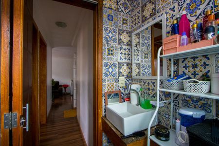 Apartamento à venda com 52m², 2 quartos e 1 vaga Apartamento à venda com 52m², 2 quartos e 1 vagaBanheiro