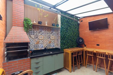 Casa à venda com 110m², 3 quartos e 2 vagas Casa à venda com 110m², 3 quartos e 2 vagasChurrasqueira