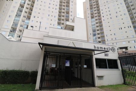 Apartamento para alugar com 45m², 2 quartos e 1 vagaFachada e portaria