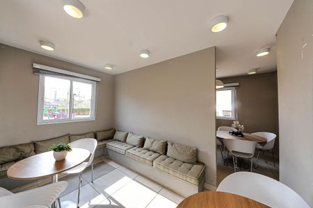 Apartamento para alugar com 45m², 2 quartos e 1 vaga Apartamento para alugar com 45m², 2 quartos e 1 vagaÁrea comum - Salão de festas