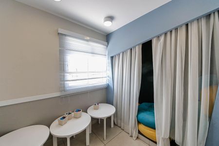Apartamento para alugar com 45m², 2 quartos e 1 vaga Apartamento para alugar com 45m², 2 quartos e 1 vagaÁrea comum - Salão de festas
