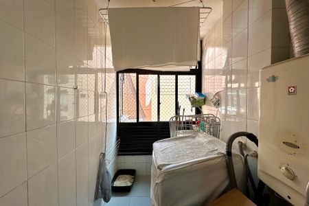 Apartamento à venda com 127m², 3 quartos e 2 vagas Apartamento à venda com 127m², 3 quartos e 2 vagasÁrea de Serviço