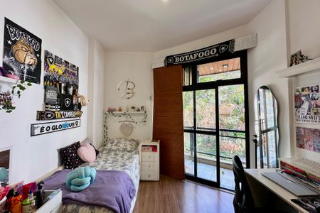 Apartamento à venda com 127m², 3 quartos e 2 vagas Apartamento à venda com 127m², 3 quartos e 2 vagasQuarto 1