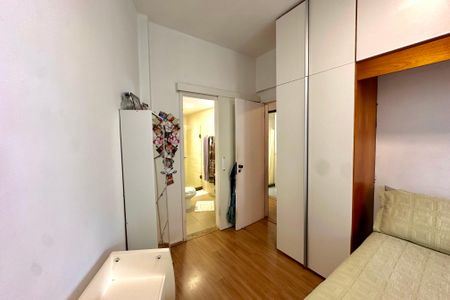Apartamento à venda com 127m², 3 quartos e 2 vagas Apartamento à venda com 127m², 3 quartos e 2 vagasSuíte