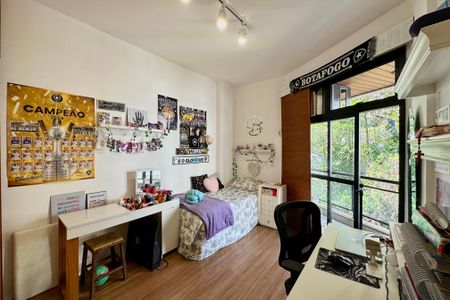 Apartamento à venda com 127m², 3 quartos e 2 vagas Apartamento à venda com 127m², 3 quartos e 2 vagasQuarto 1