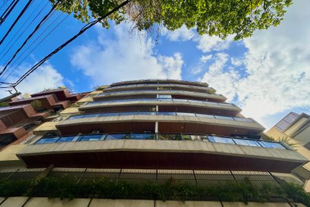 Apartamento à venda com 127m², 3 quartos e 2 vagas Apartamento à venda com 127m², 3 quartos e 2 vagasFachada