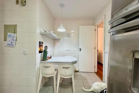 Apartamento à venda com 127m², 3 quartos e 2 vagas Apartamento à venda com 127m², 3 quartos e 2 vagasCozinha