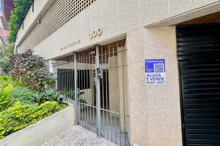 Apartamento à venda com 127m², 3 quartos e 2 vagas Apartamento à venda com 127m², 3 quartos e 2 vagasPlaquinha instalada