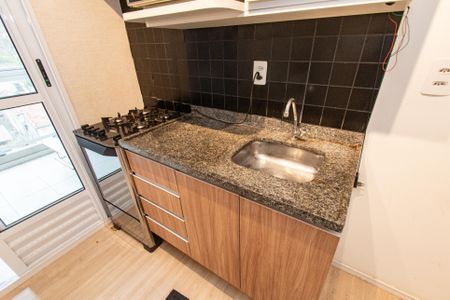 Sala/cozinha de apartamento para alugar com 2 quartos, 43m² em Vila Monumento, São Paulo