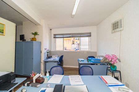 Casa à venda com 350m², 5 quartos e 7 vagasEscritório Externo