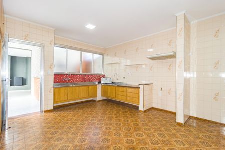 Casa à venda com 350m², 5 quartos e 7 vagasCozinha