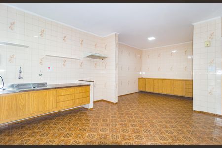 Casa à venda com 350m², 5 quartos e 7 vagasCozinha