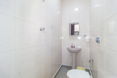 Casa à venda com 350m², 5 quartos e 7 vagasBanheiro de Serviço