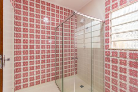 Casa à venda com 350m², 5 quartos e 7 vagasBanheiro da Suíte 1