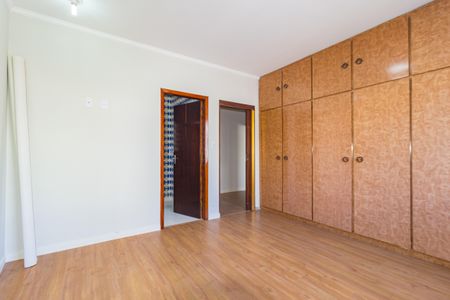 Casa à venda com 350m², 5 quartos e 7 vagasSuíte 2