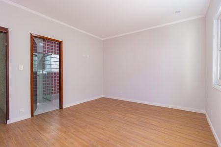 Casa à venda com 350m², 5 quartos e 7 vagasSuíte 1