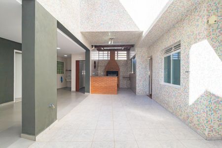 Casa à venda com 350m², 5 quartos e 7 vagasQuintal