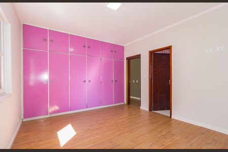 Casa à venda com 350m², 5 quartos e 7 vagasSuíte 1